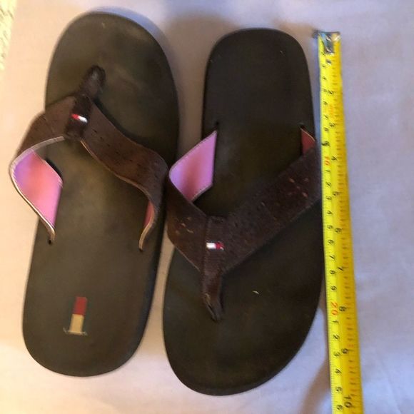 Tommy choc brown flip flops size 7 - Picture 2 of 4